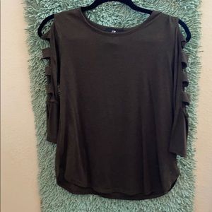 Cutout 3/4 Shirt